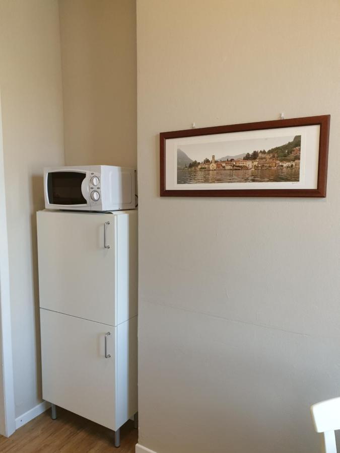 Voi Da Noi Intero Appartamento Con Parcheggio Privato Torno Luaran gambar