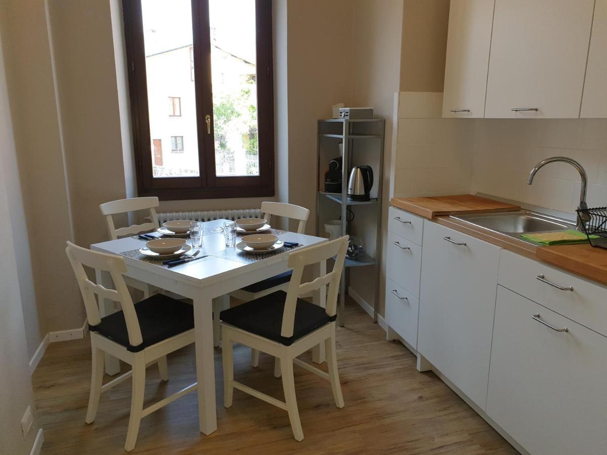 Voi Da Noi Intero Appartamento Con Parcheggio Privato Torno Luaran gambar